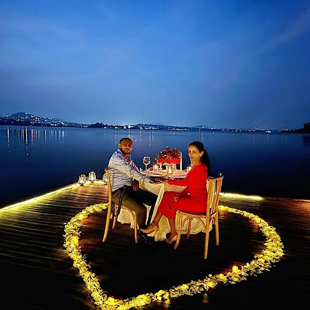 Divine Resort & Spa Кампала Екстериор снимка