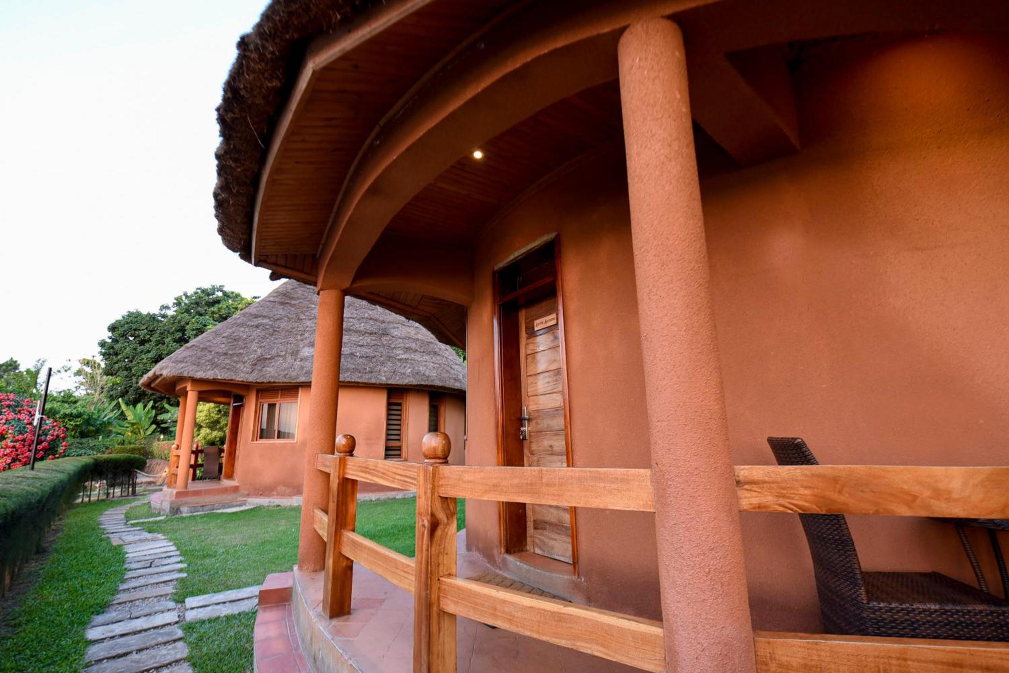 Divine Resort & Spa Кампала Екстериор снимка
